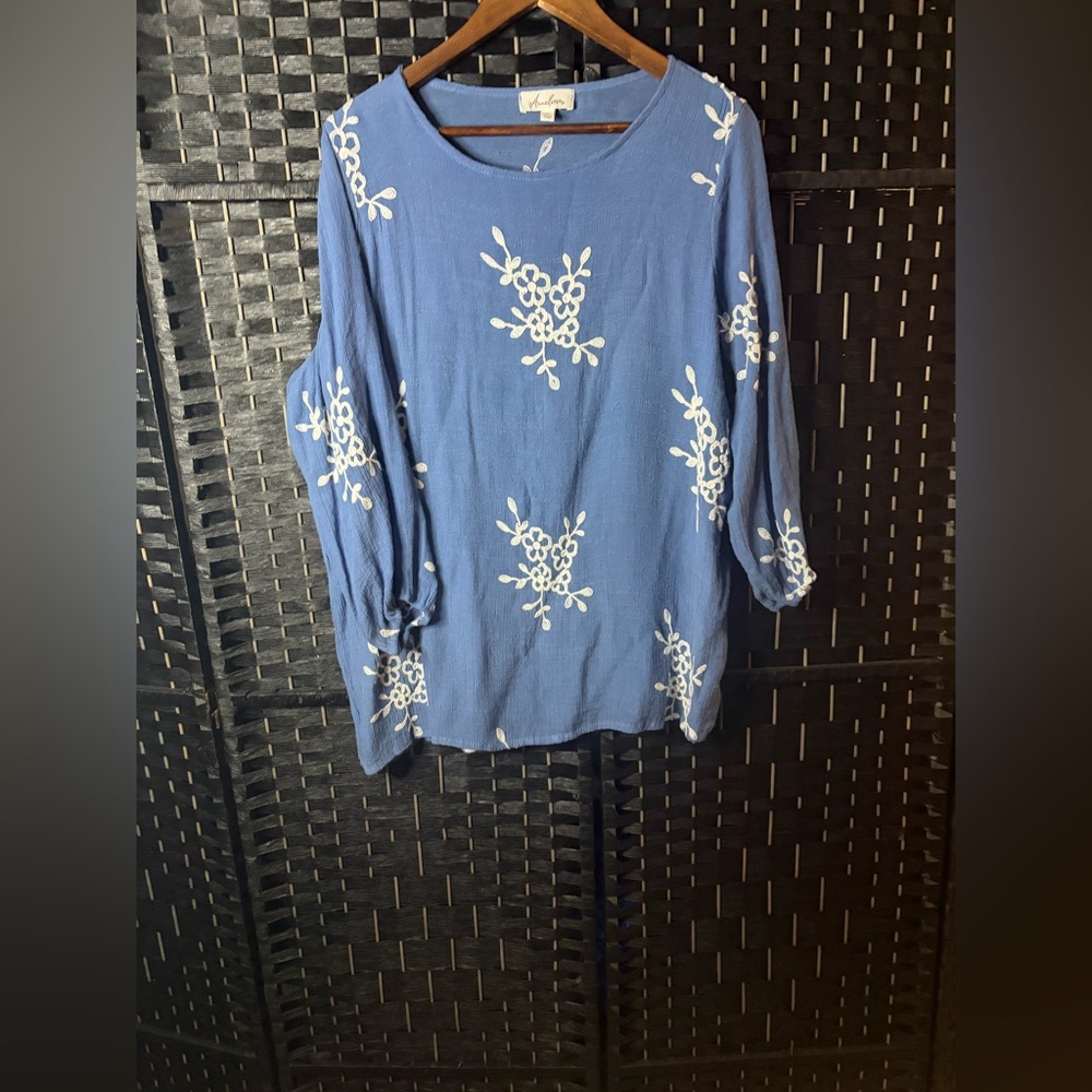 Chambray/Linen Lightweight 3/4 Blue with White Embroidered Flowers Blouse